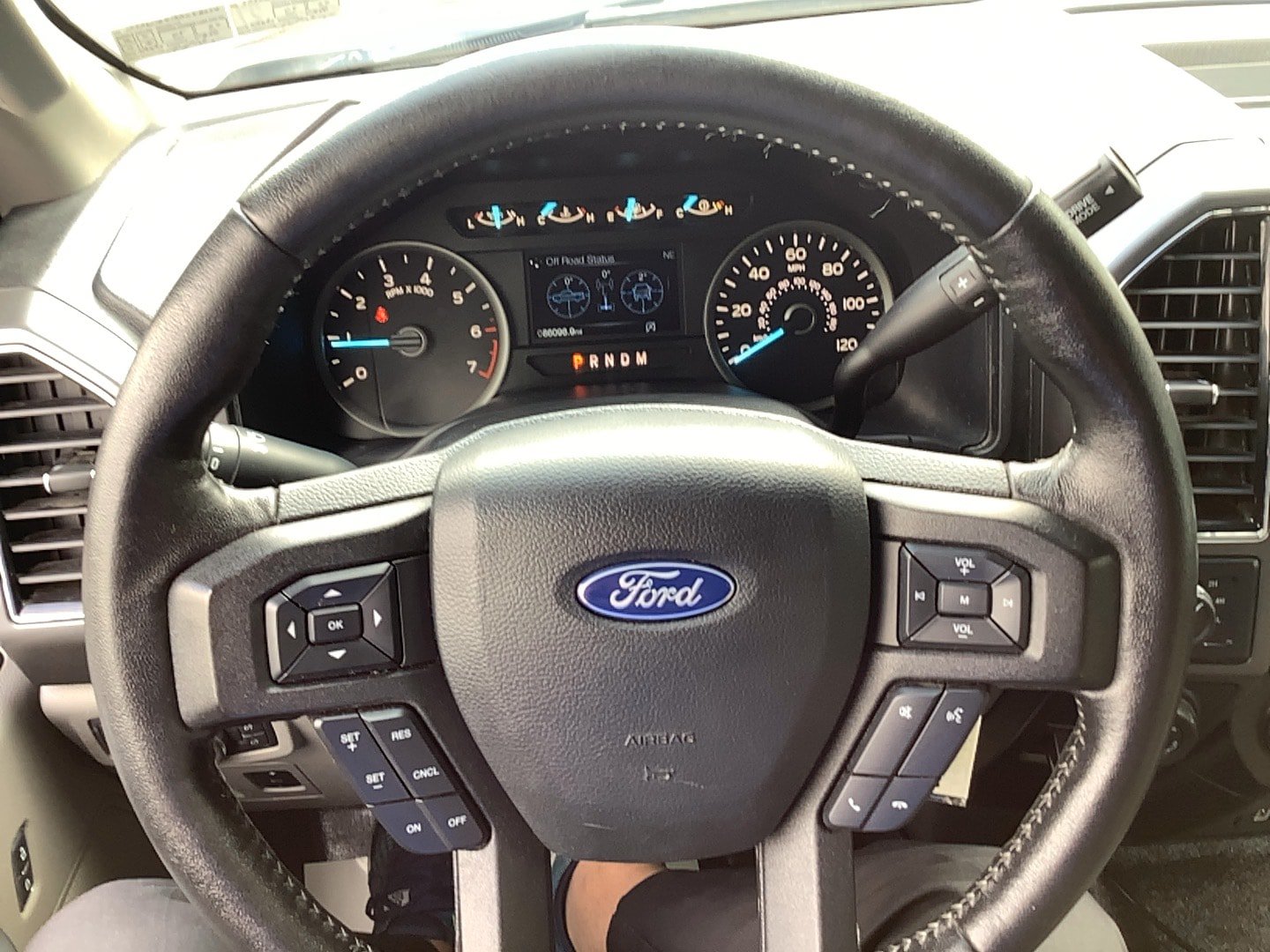 Used 2019 Ford F150 XLT w/ Equipment Group 302A Luxury AWD/4WD image 11