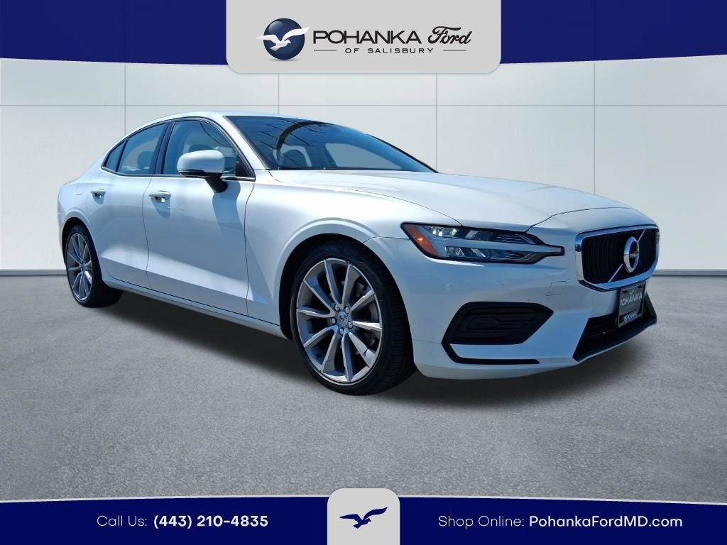 Used 2020 Volvo S60 T5 Momentum w/ Premium Package image 3