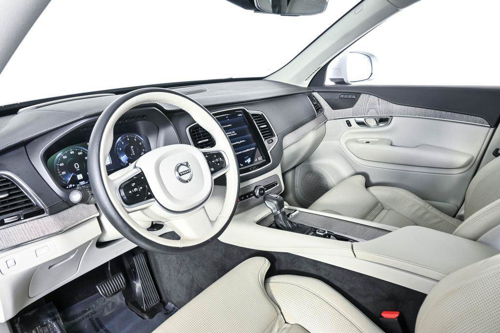 Certified 2022 Volvo XC90 T6 Inscription AWD/4WD image 6