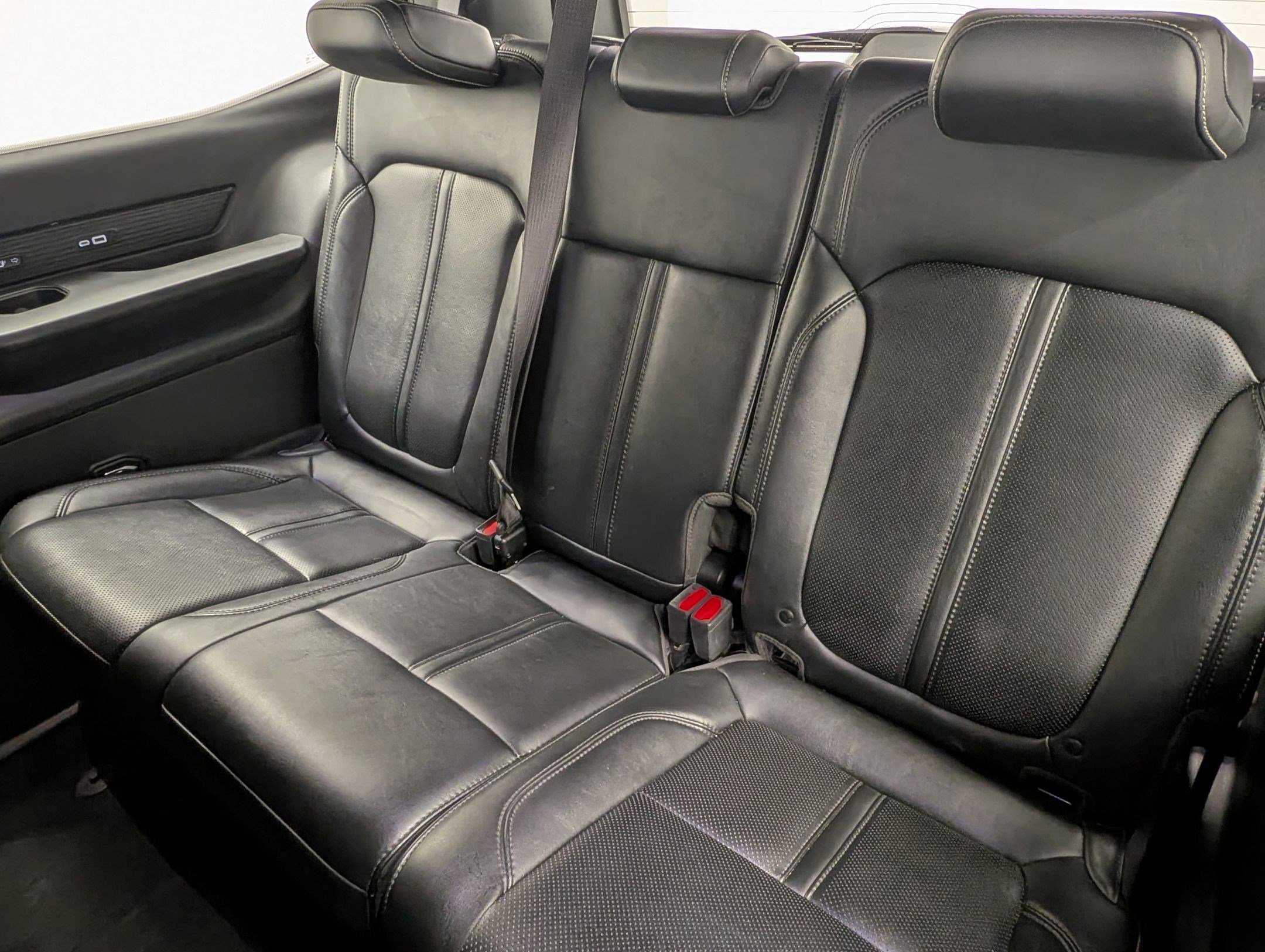 Used 2023 Jeep Wagoneer Series III w/ Preferred Equipment Group image 25