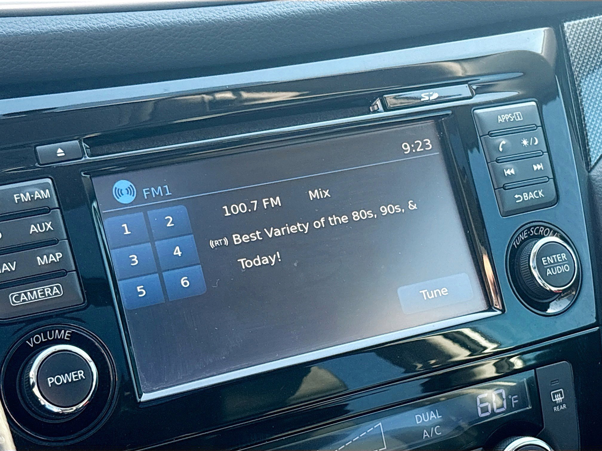 Used 2016 Nissan Rogue SL w/ SL Premium Package image 30