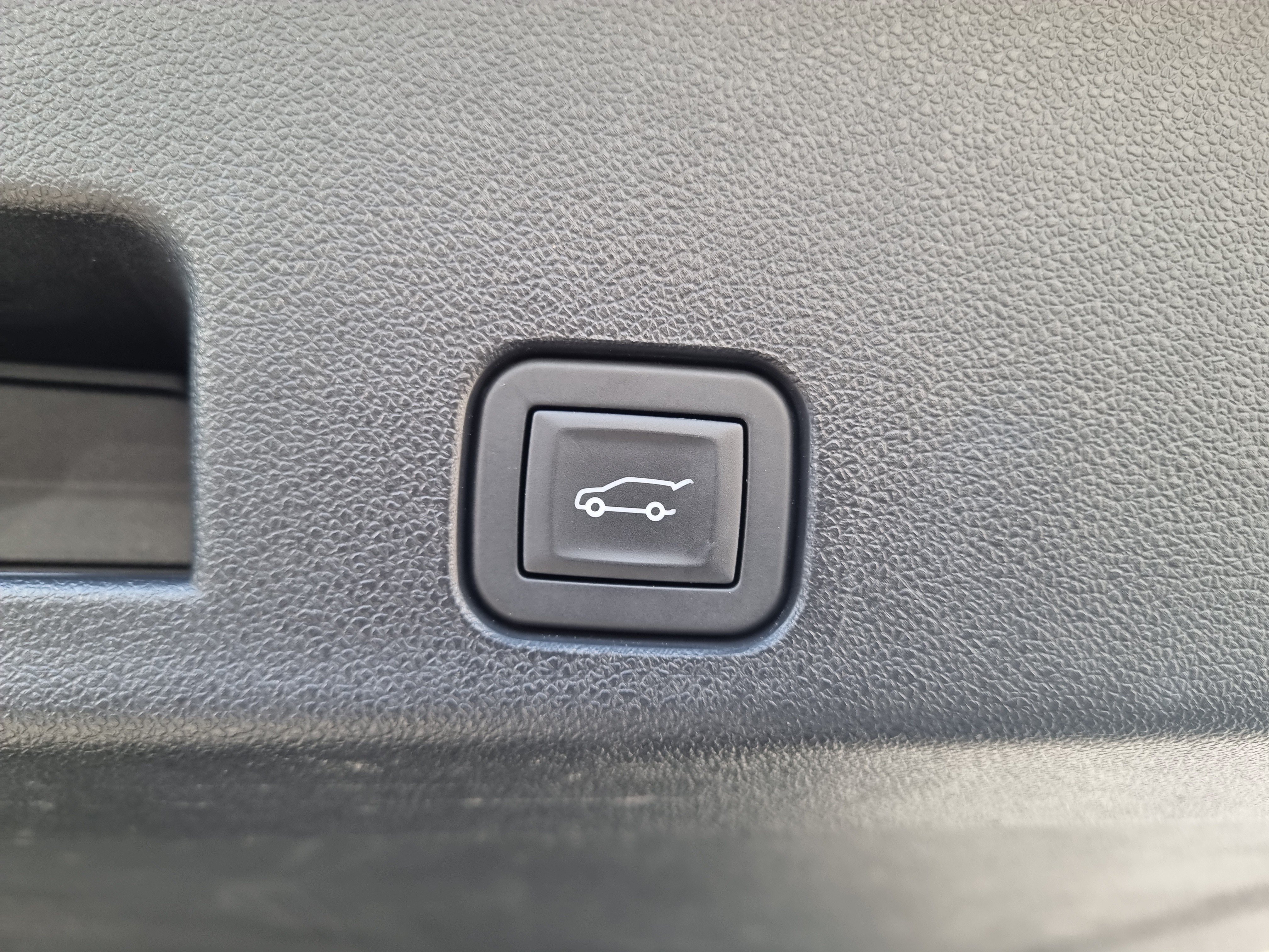 Used 2024 Chevrolet Traverse LT FWD image 13