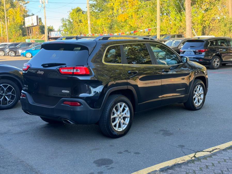 Used 2016 Jeep Cherokee Latitude w/ Safety/Convenience Group image 4