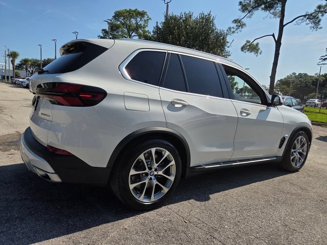 Used 2025 BMW X5 xDrive50e AWD/4WD image 7