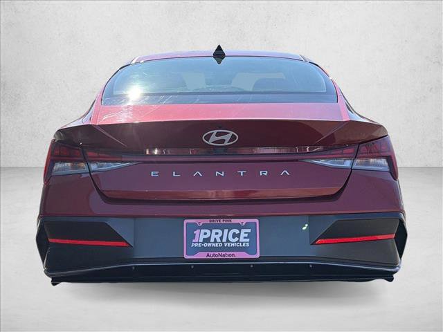 Used 2025 Hyundai Elantra SEL image 6