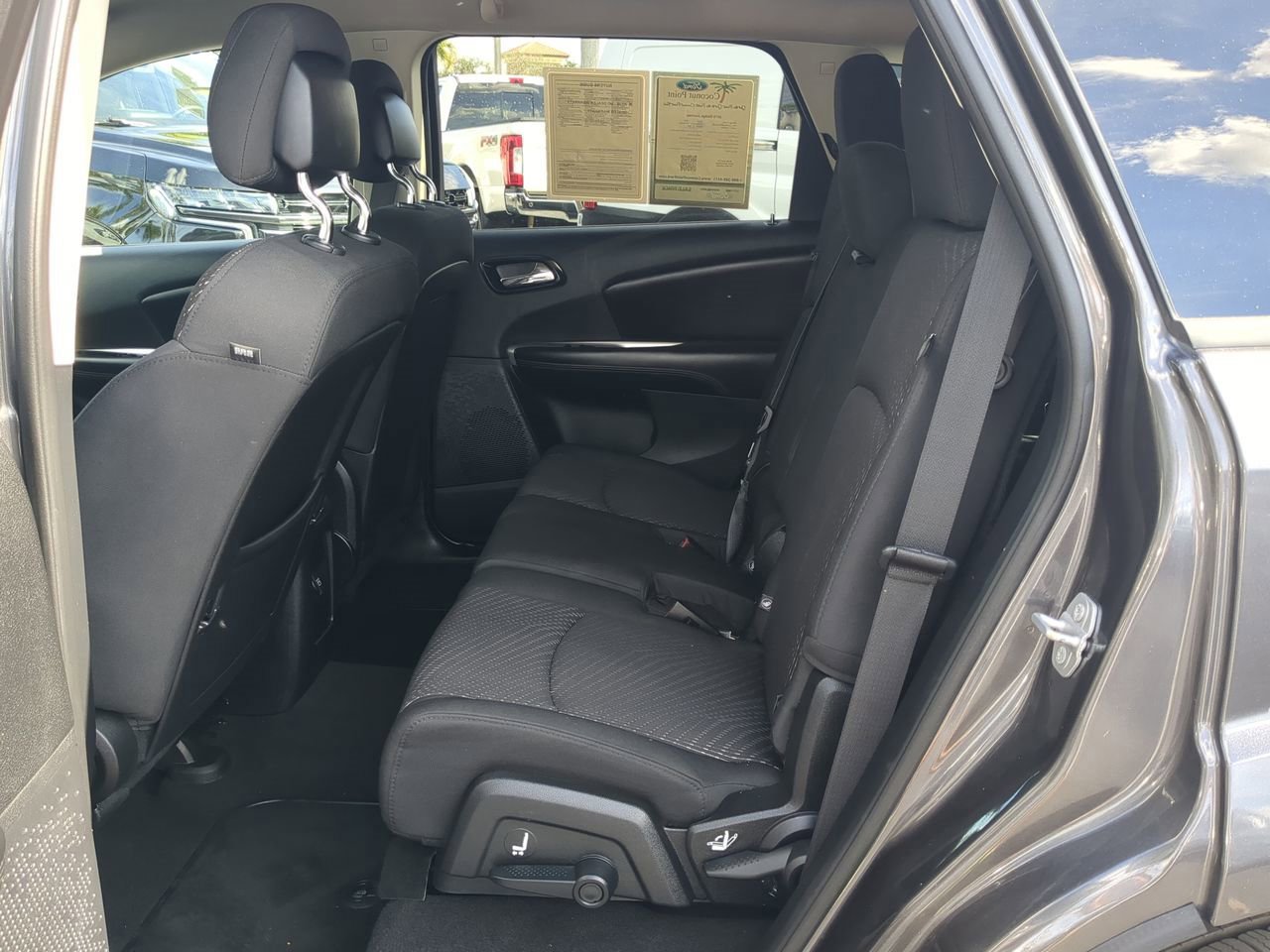 Used 2015 Dodge Journey SXT w/ Flexible Seating Group image 14
