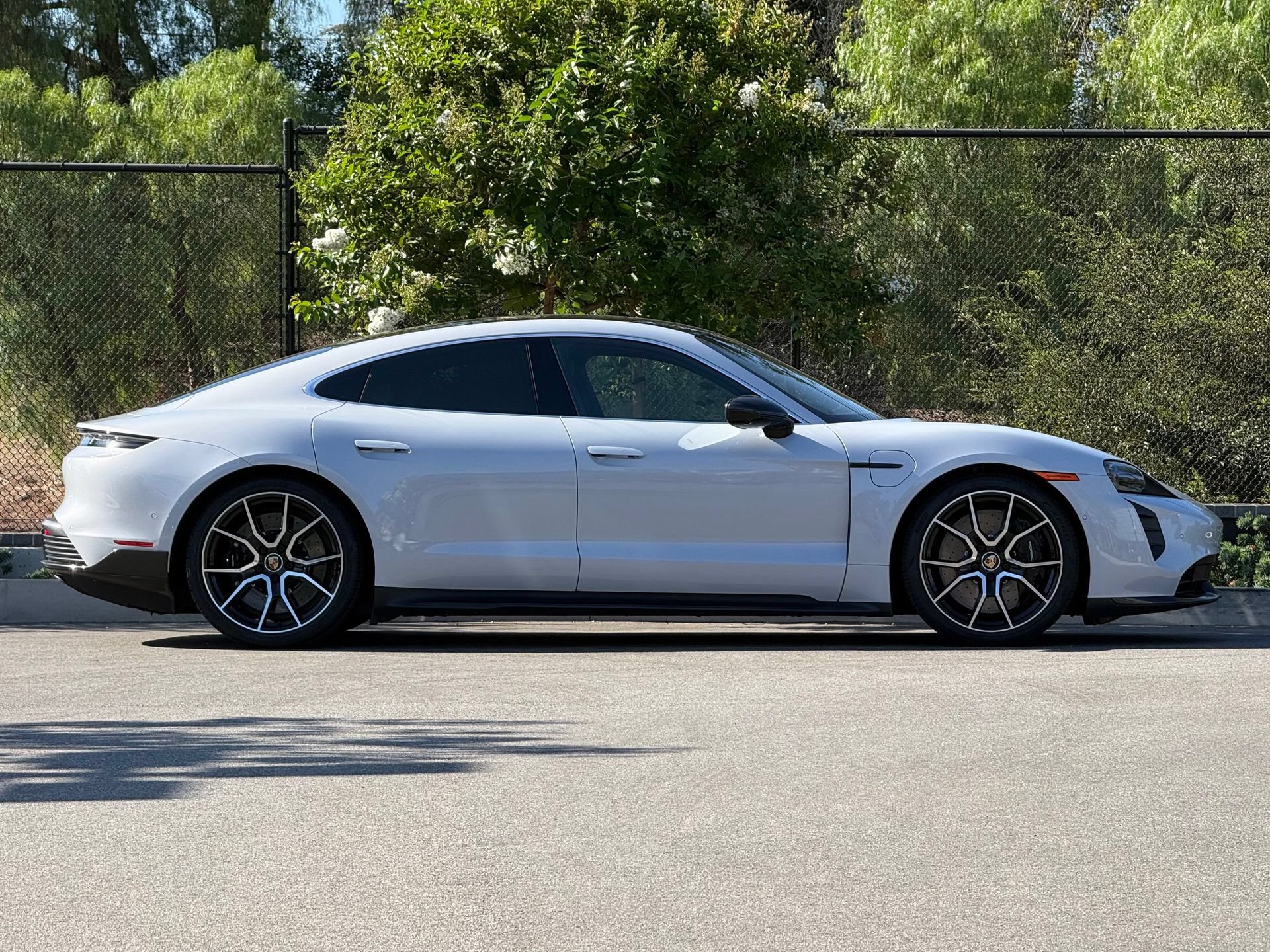 Certified 2022 Porsche Taycan Turbo S AWD/4WD image 8