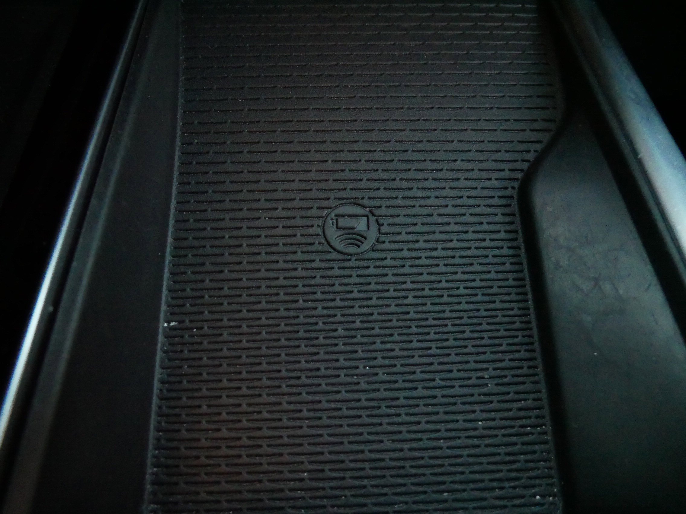 Certified 2025 Cadillac Escalade Luxury w/ LPO, Floor Liner Package image 32