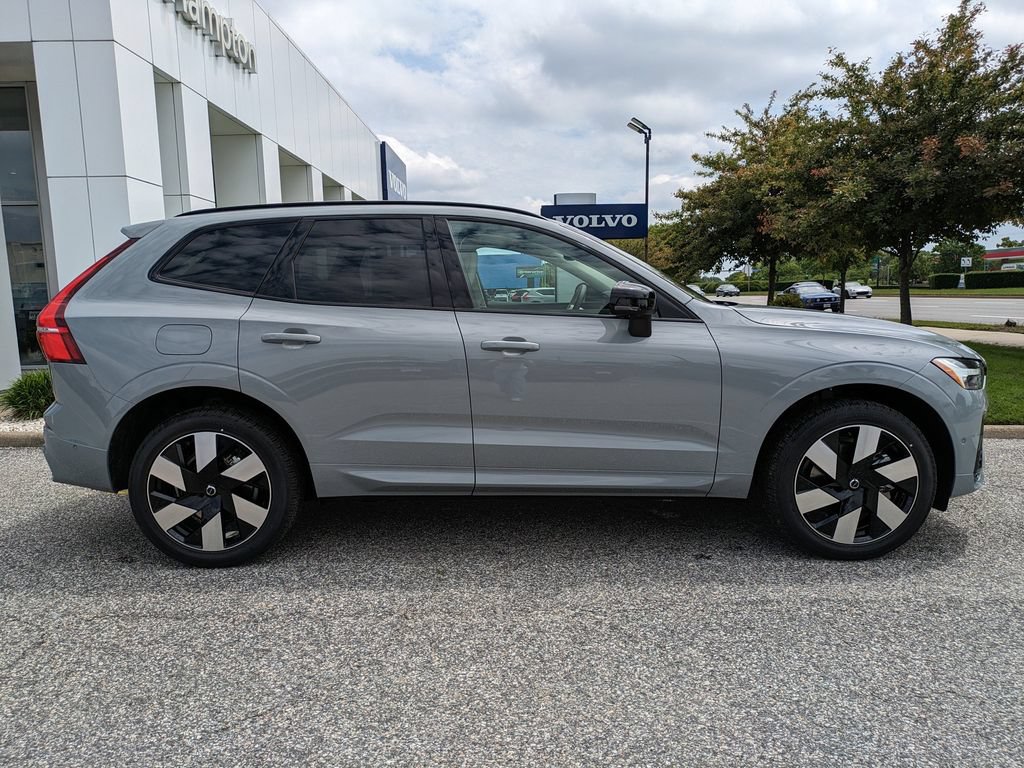 New 2025 Volvo XC60 T8 Plus w/ Protection Package Premier AWD/4WD image 3