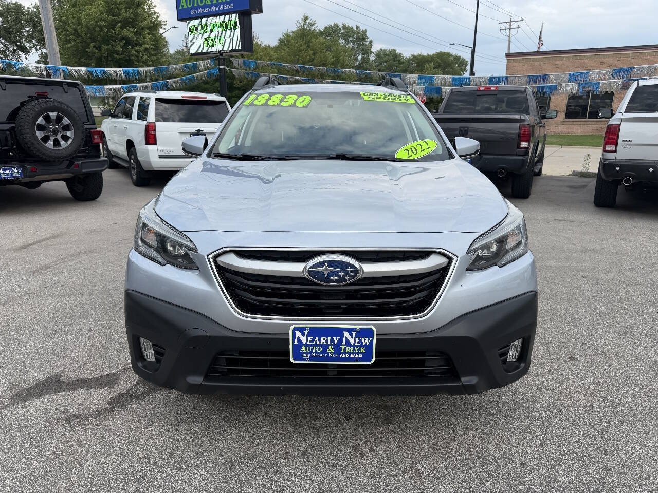 Used 2022 Subaru Outback Premium AWD/4WD image 2