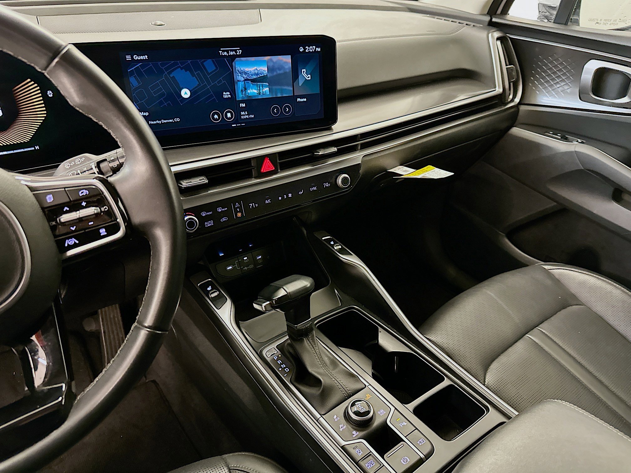 Used 2024 Kia Sorento S image 26