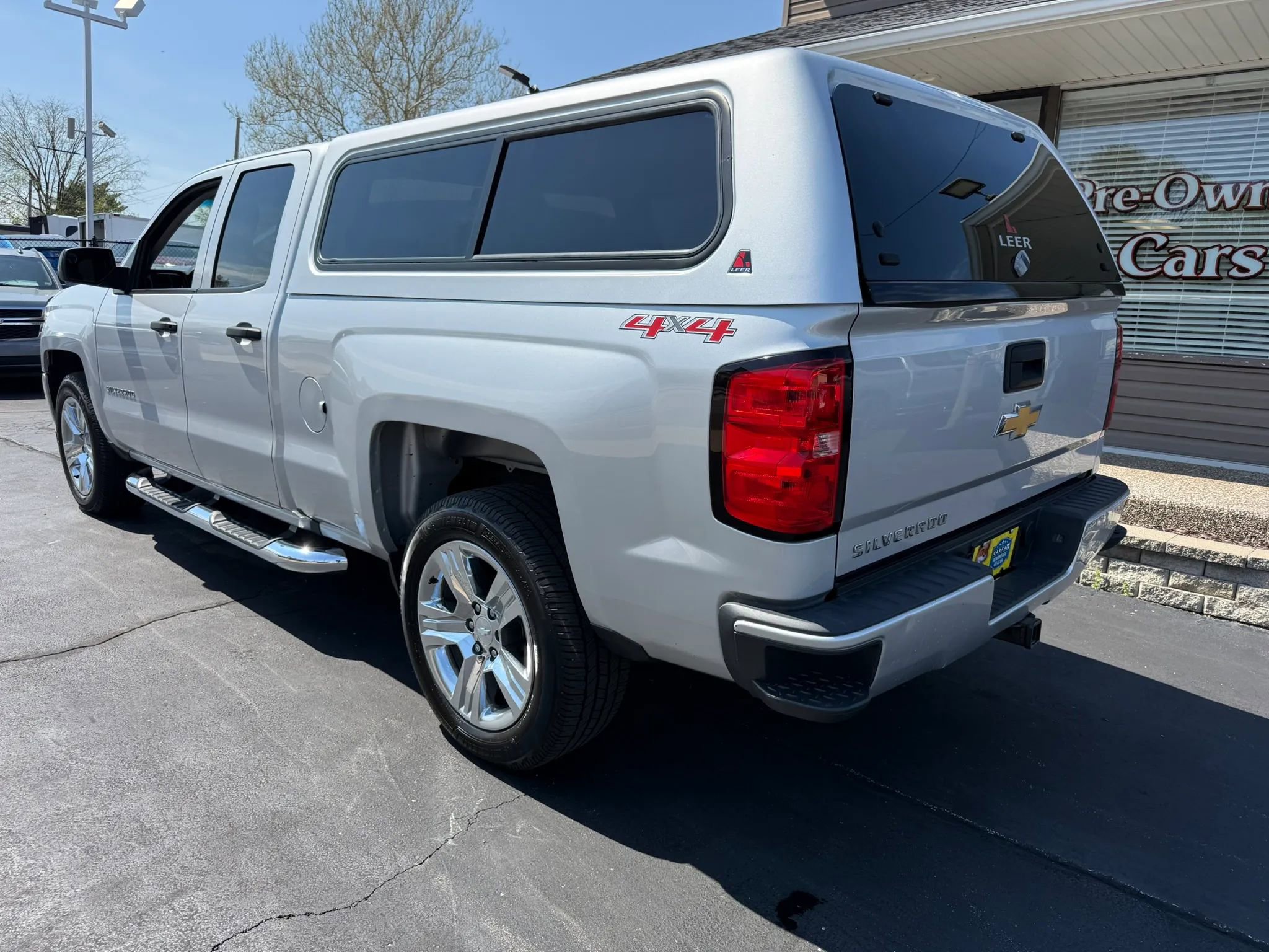 Used 2017 Chevrolet Silverado 1500 Custom w/ Custom Convenience Package AWD/4WD image 8