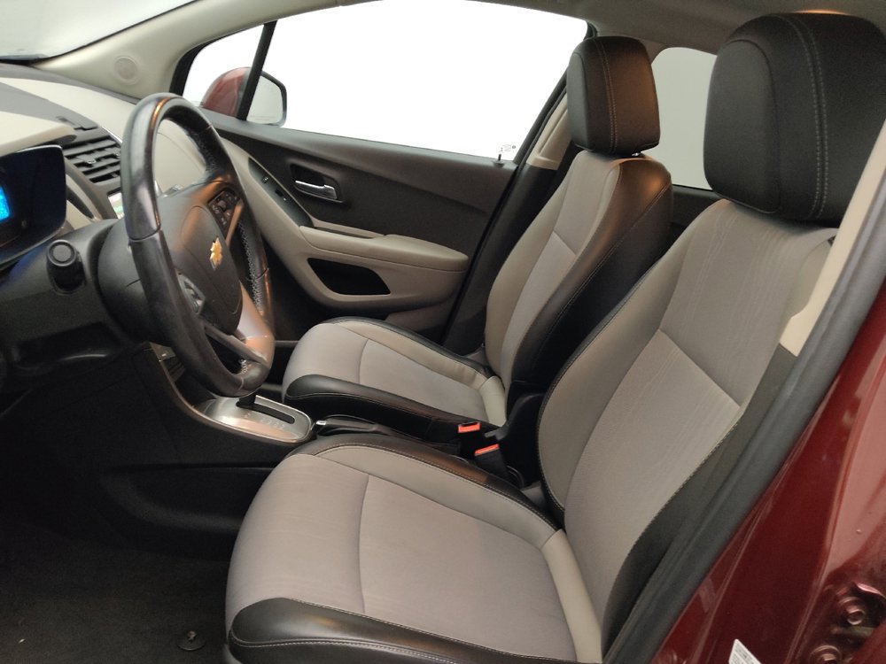 Used 2016 Chevrolet Trax LT w/ LT Convenience Package image 17