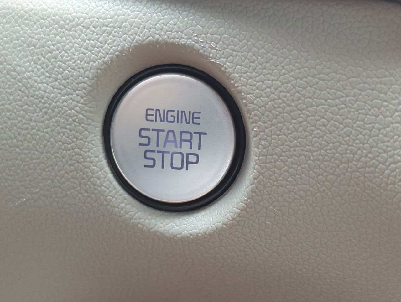 Used 2025 Kia Sorento SX FWD image 27