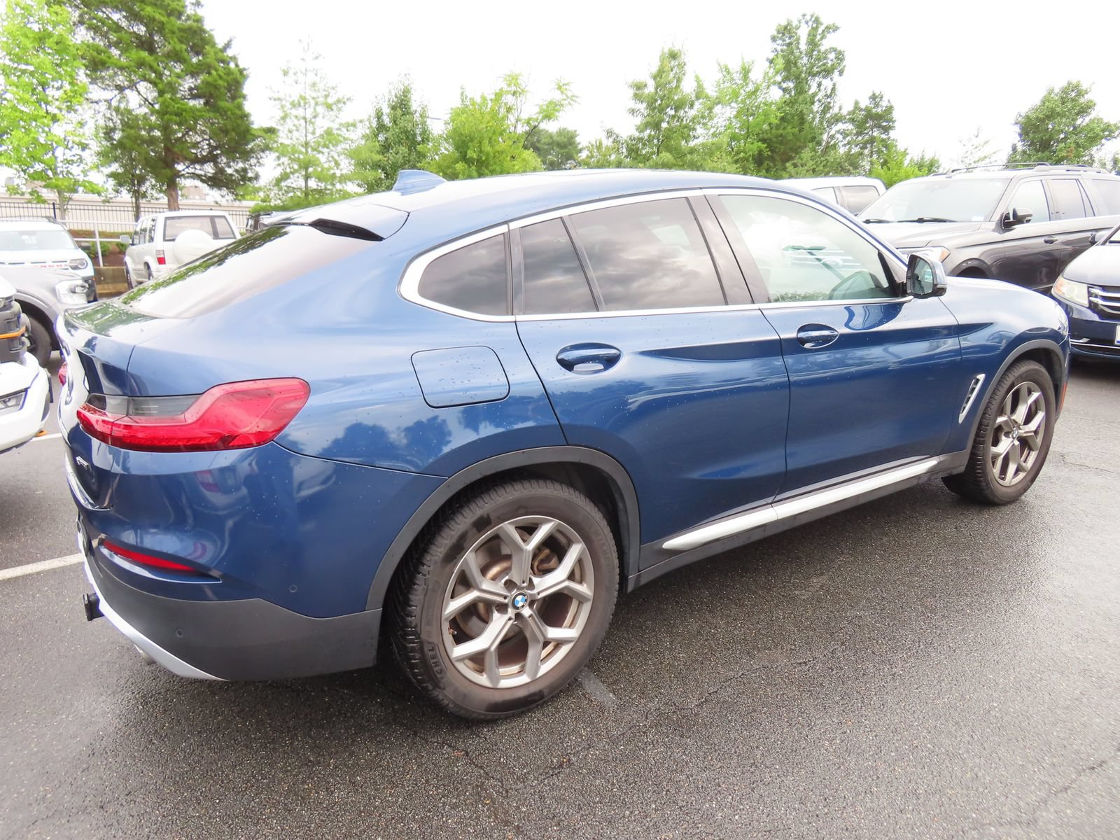Used 2021 BMW X4 xDrive30i w/ Executive Package AWD/4WD image 5