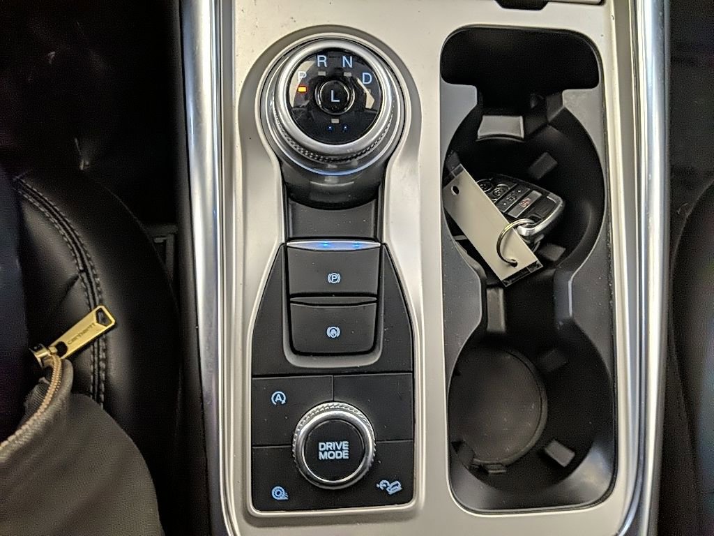 Used 2023 Ford Explorer XLT w/ Equipment Group 202A image 22