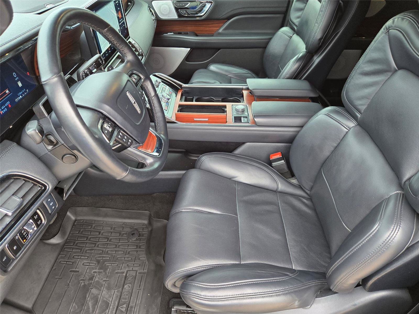 Used 2024 Lincoln Navigator L Reserve AWD/4WD image 12