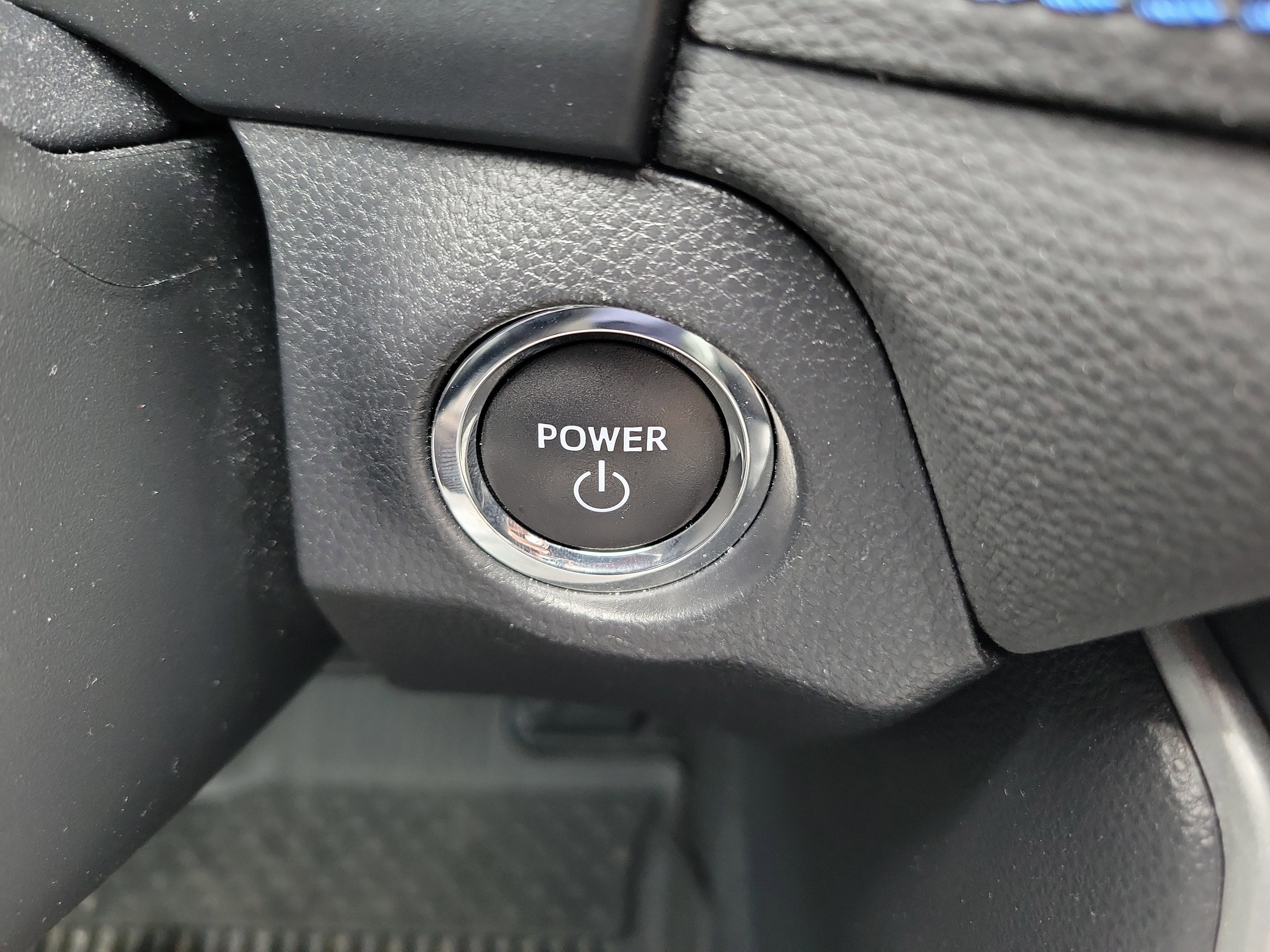 Used 2023 Toyota RAV4 SE image 31