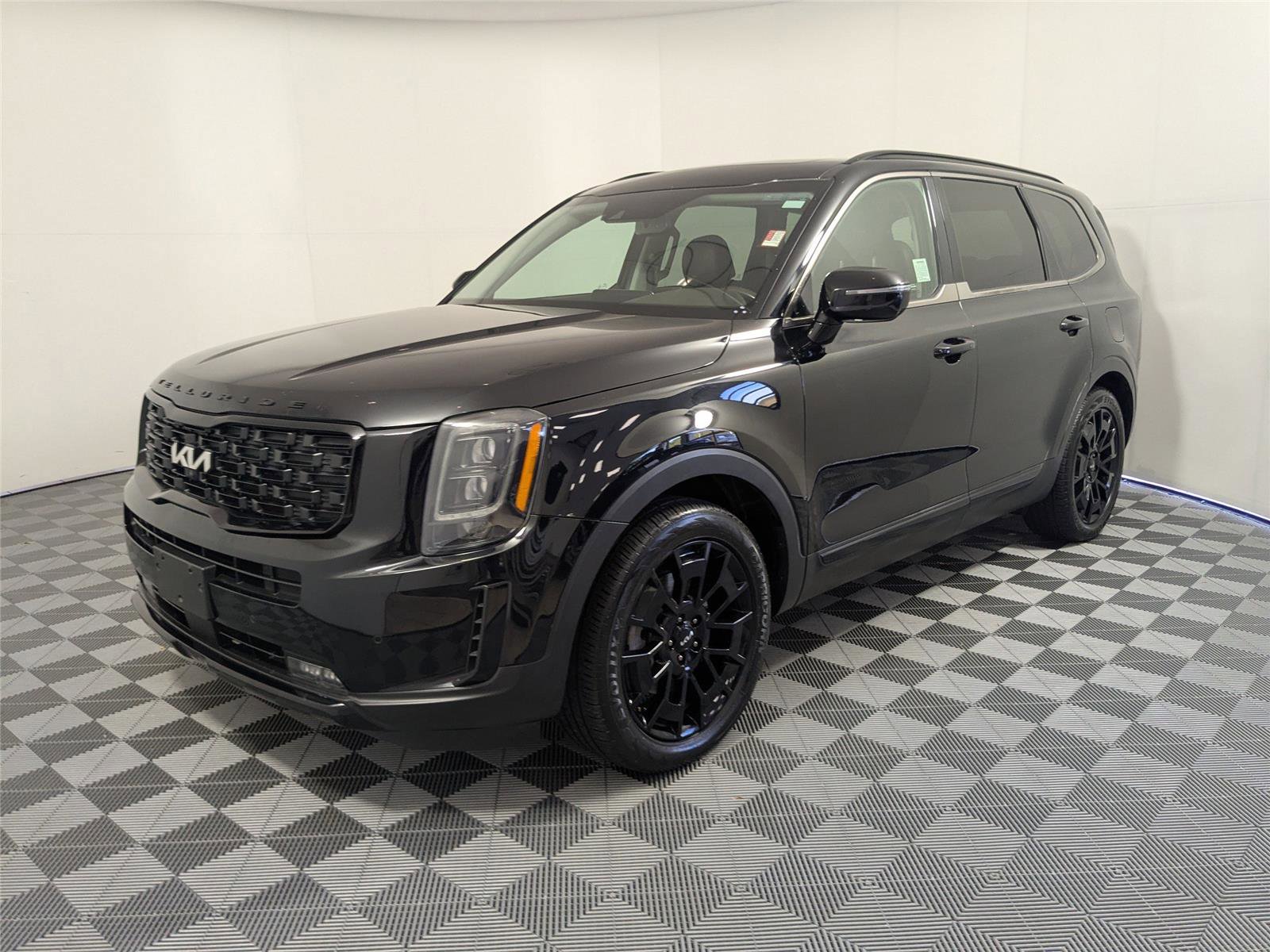 Used 2022 Kia Telluride SX w/ Nightfall Edition Package