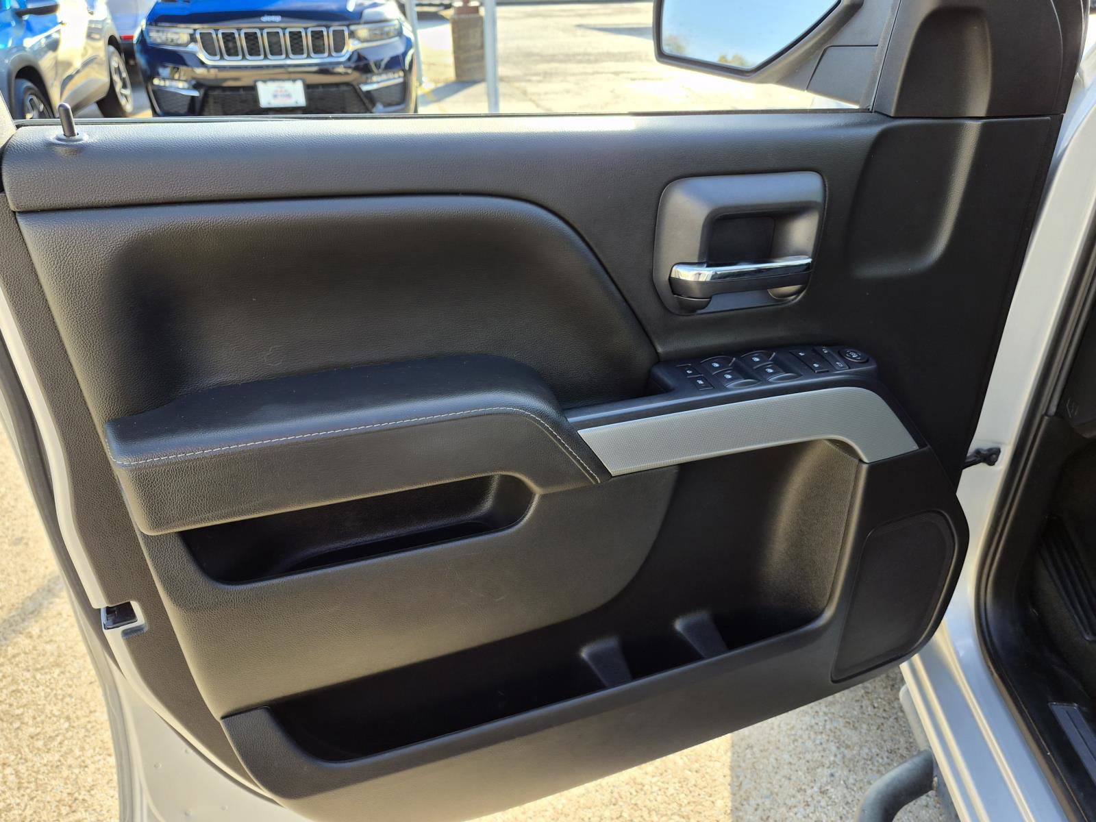 Used 2017 Chevrolet Silverado 1500 LT w/ Redline Edition AWD/4WD image 14