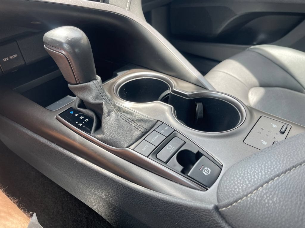 Used 2024 Toyota Camry XSE FWD image 12