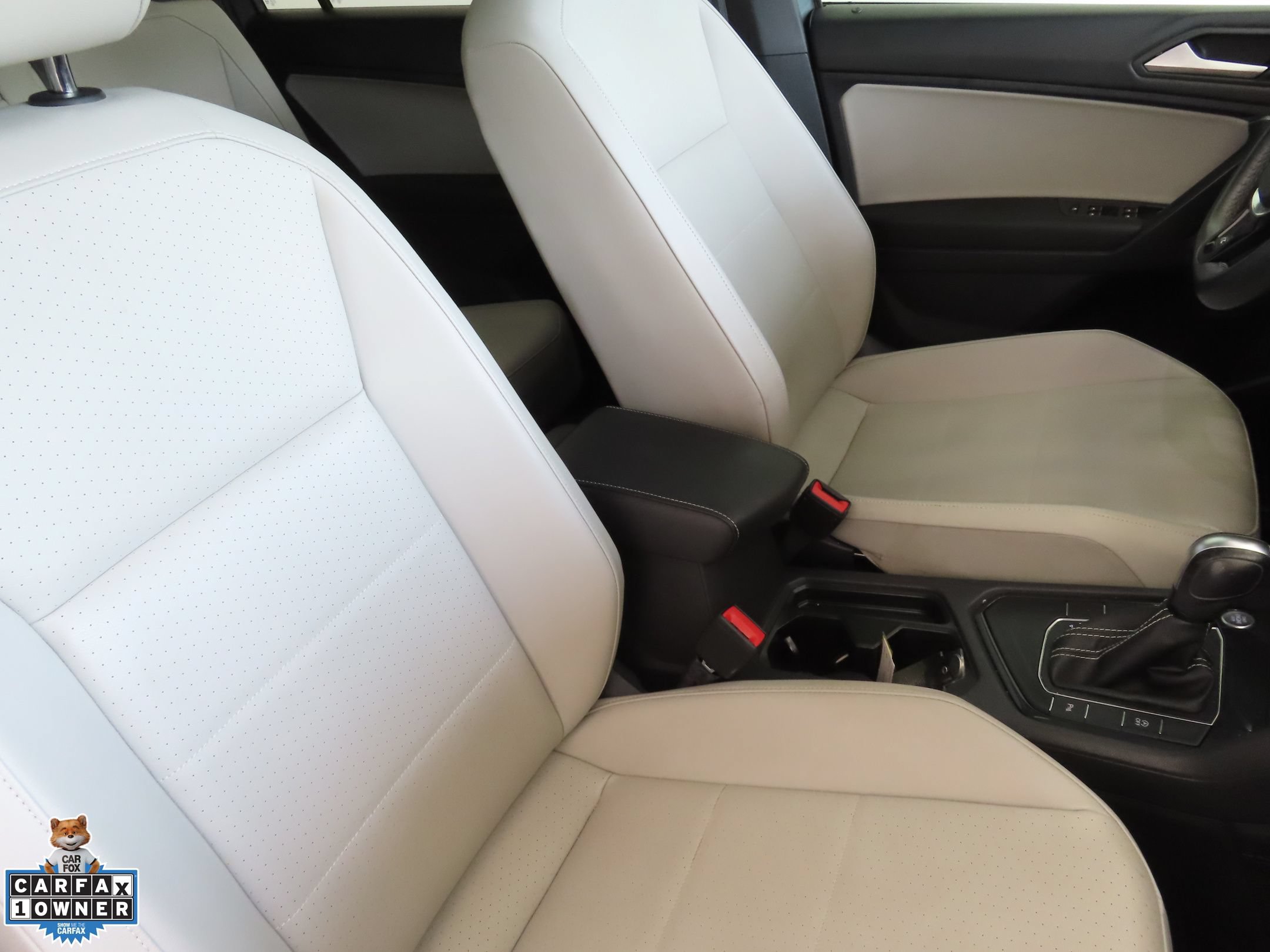 Used 2021 Volkswagen Tiguan SE R-Line FWD image 28