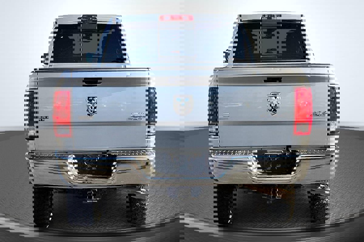 Used 2015 RAM 2500 SLT AWD/4WD image 4