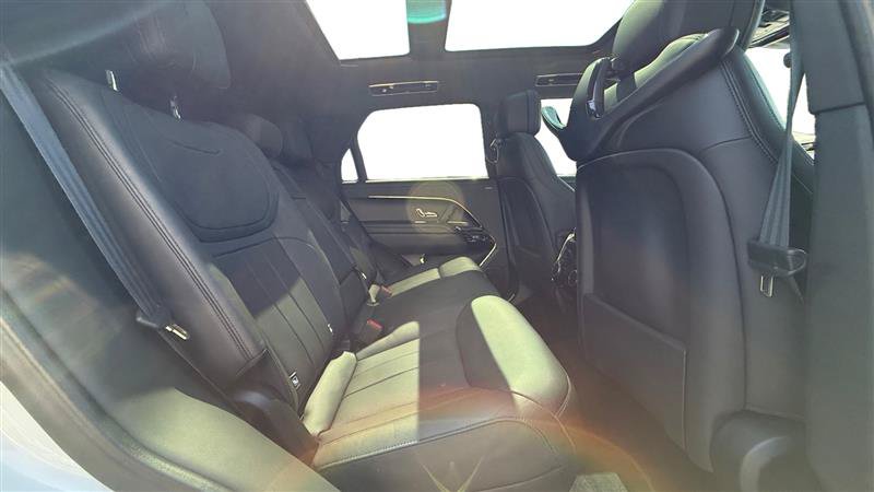 Used 2024 Land Rover Range Rover Sport SE AWD/4WD image 18