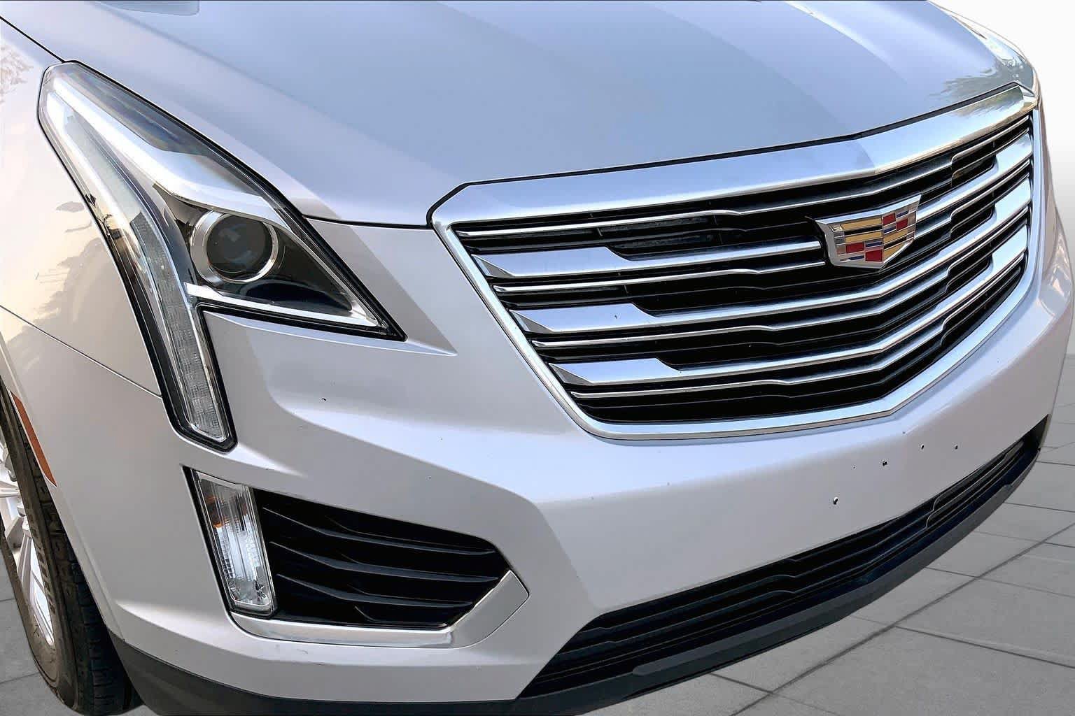 Used 2017 Cadillac XT5 FWD image 32