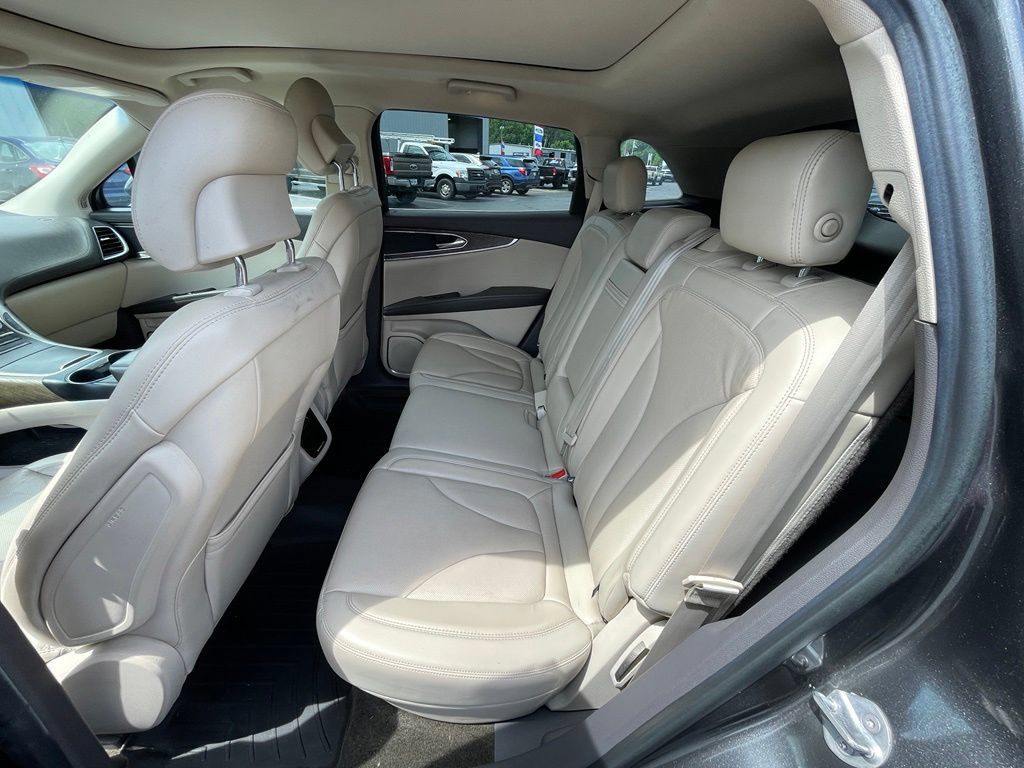 Used 2017 Lincoln MKX Reserve w/ Lincoln MKX Climate Package AWD/4WD image 16