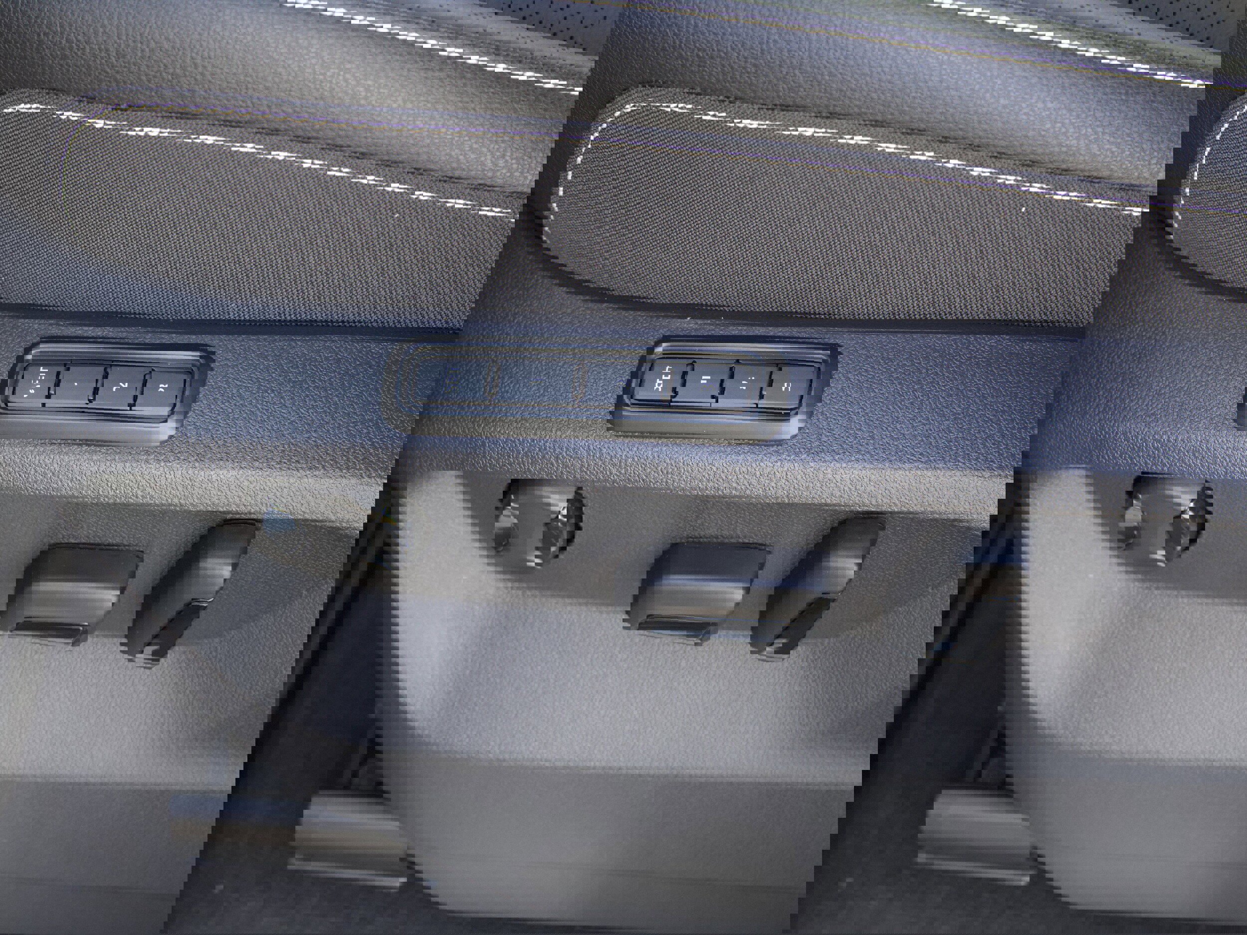 New 2026 Volkswagen Atlas Cross Sport SEL R-Line image 13