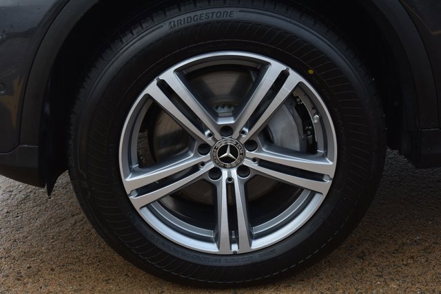 Used 2022 Mercedes-Benz GLC 300 image 10