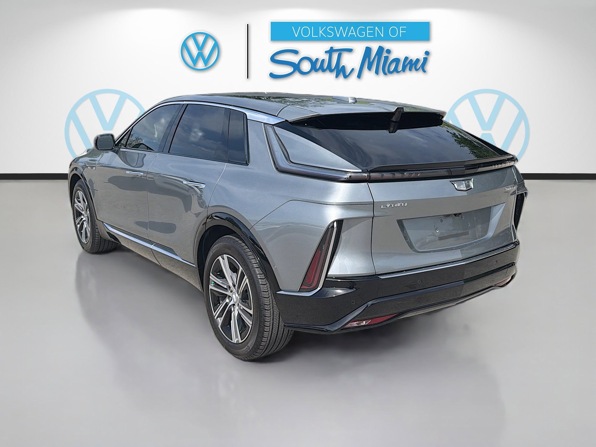 Used 2024 Cadillac Lyriq Luxury image 5