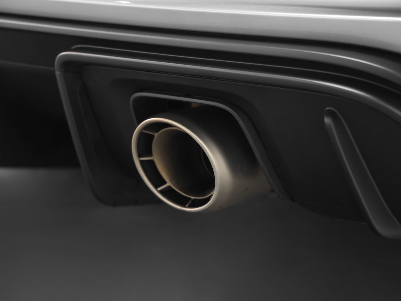 Certified 2025 Porsche 718 Cayman GT4 RS image 32