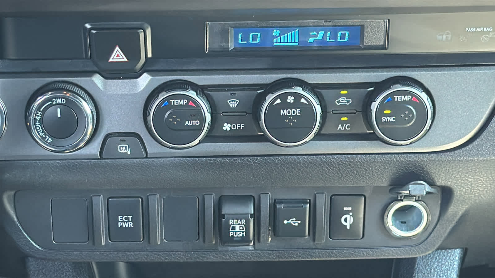 Used 2023 Toyota Tacoma TRD Sport image 41