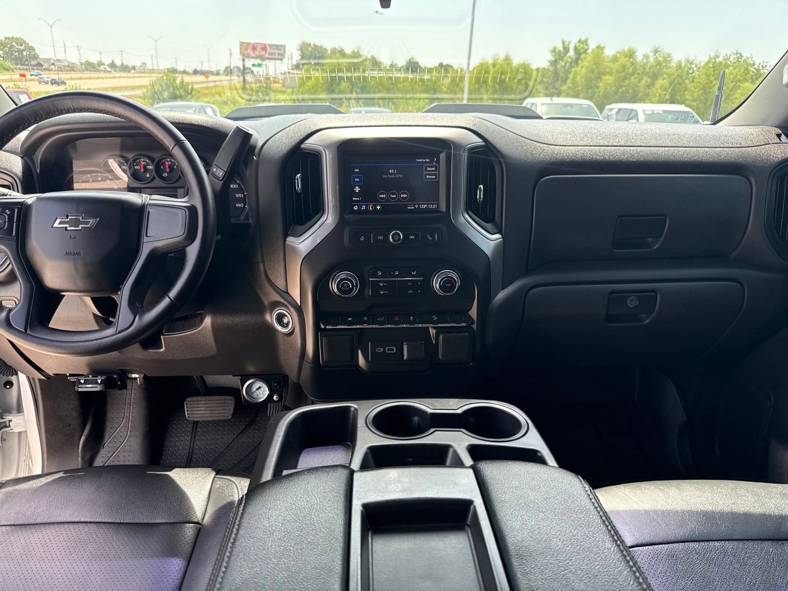 Used 2024 Chevrolet Silverado 1500 Custom Trail Boss w/ LPO, Dark Essentials Package AWD/4WD image 11