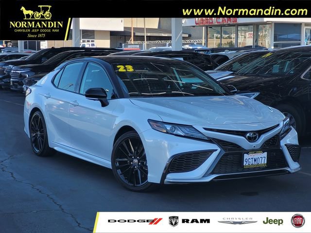 Used 2023 Toyota Camry XSE w/ Navigation Package image 1