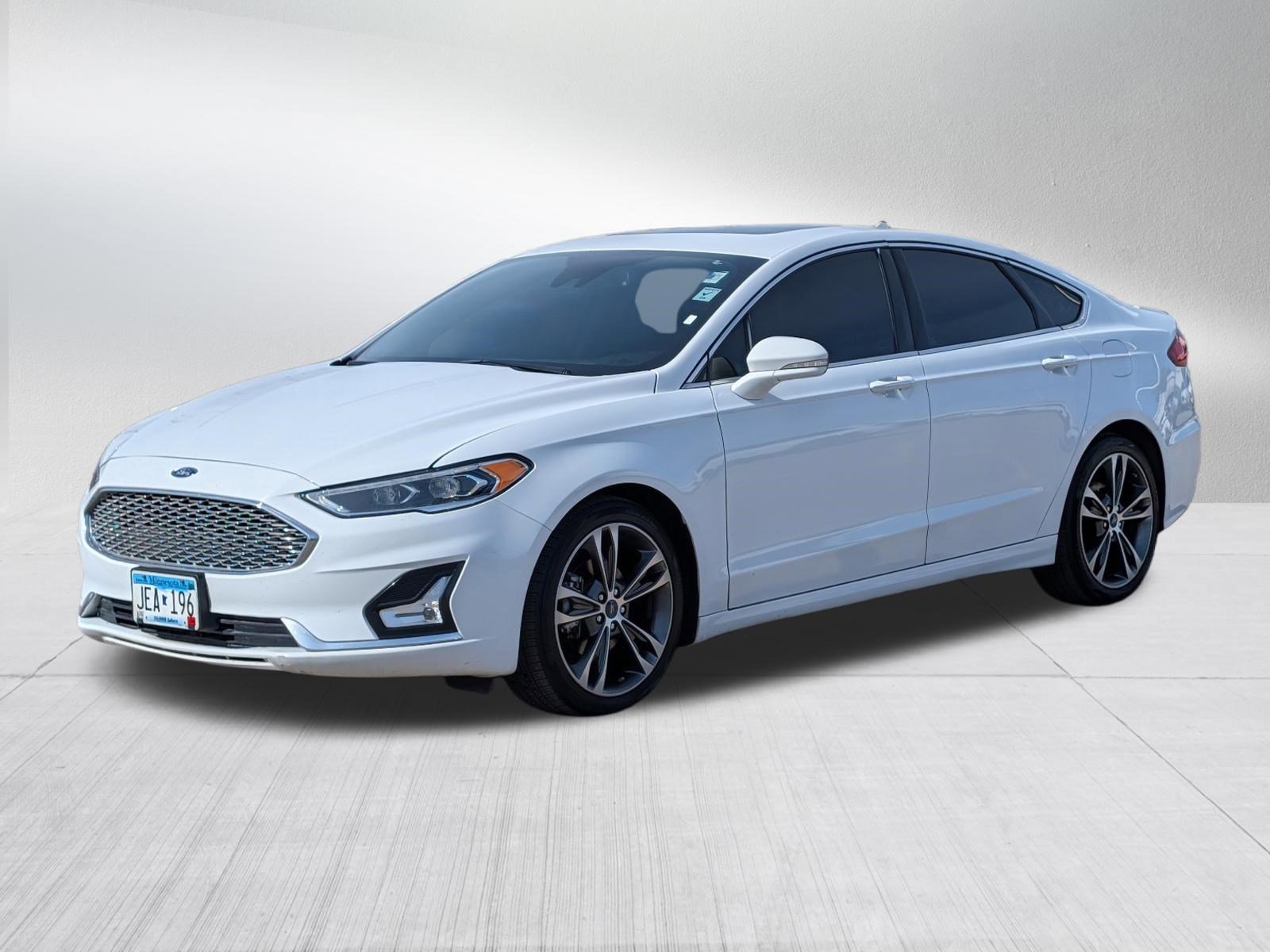 Used 2020 Ford Fusion Titanium image 3