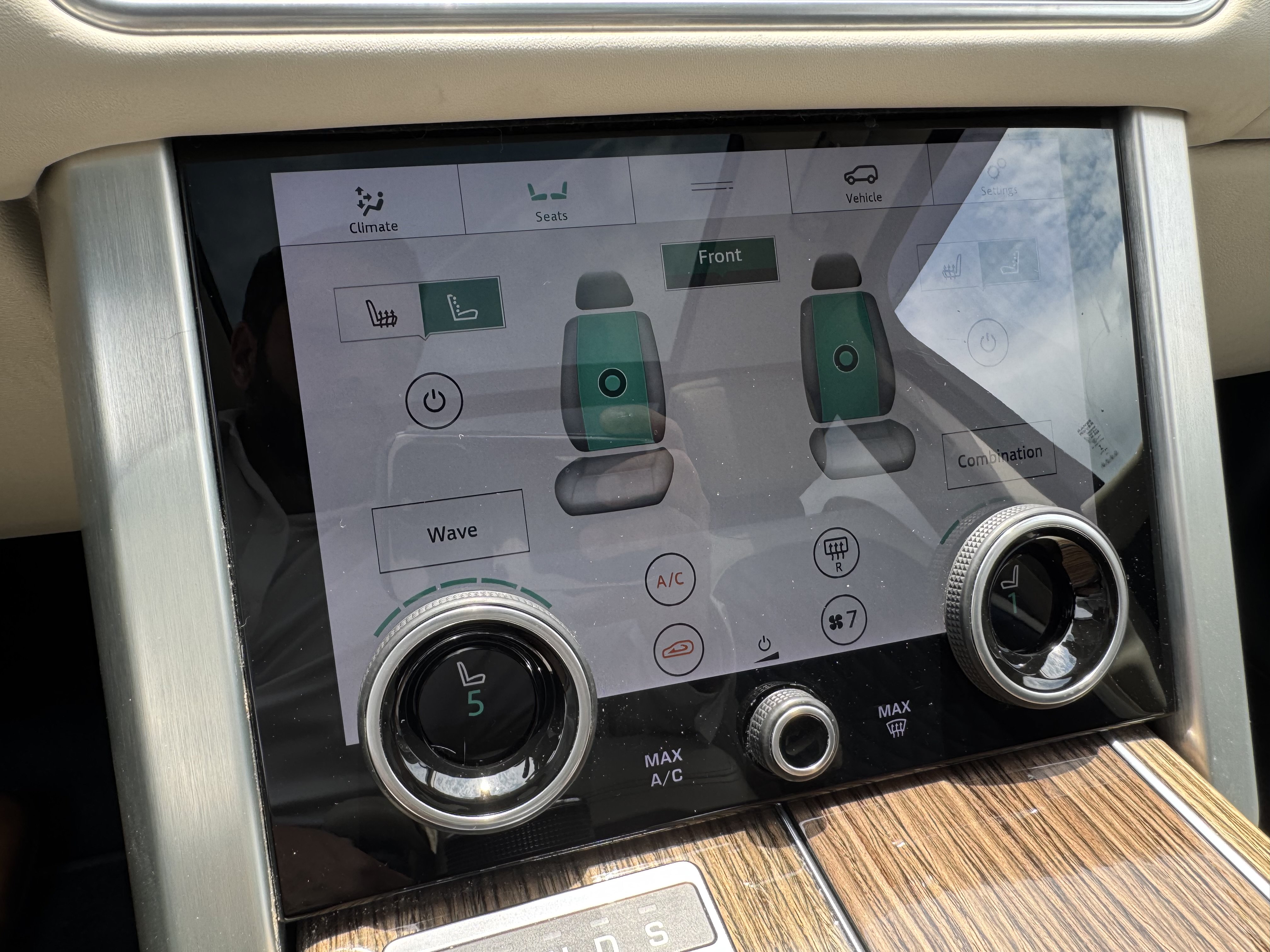 Used 2020 Land Rover Range Rover HSE AWD/4WD image 24