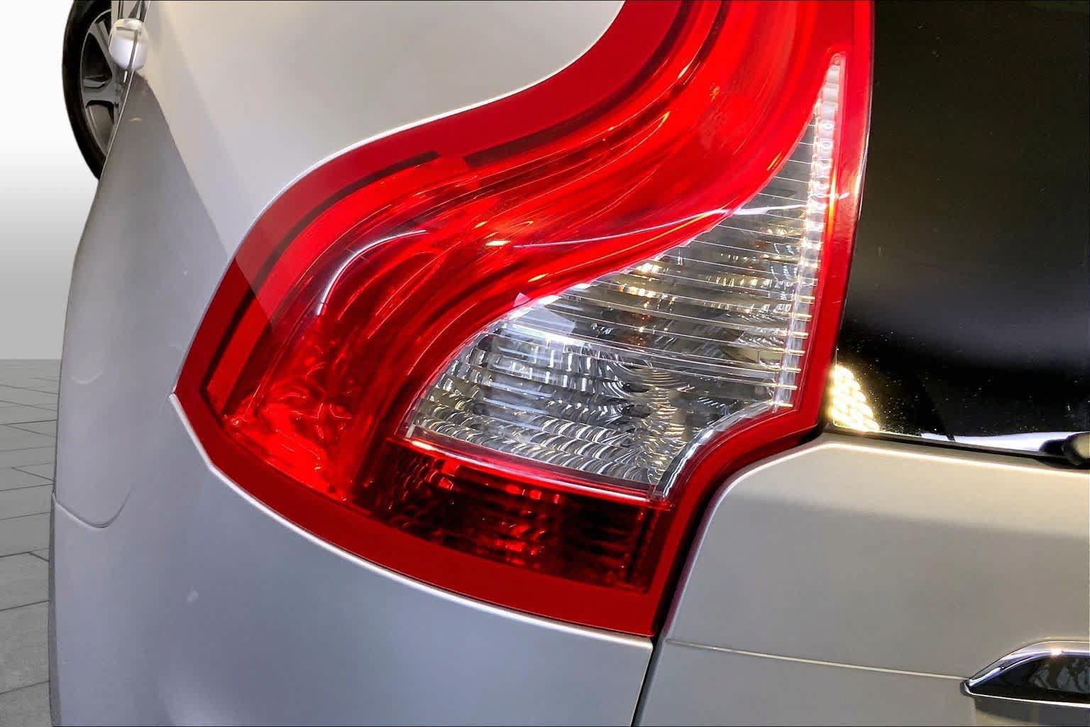 Used 2015 Volvo XC60 T6 AWD/4WD image 27