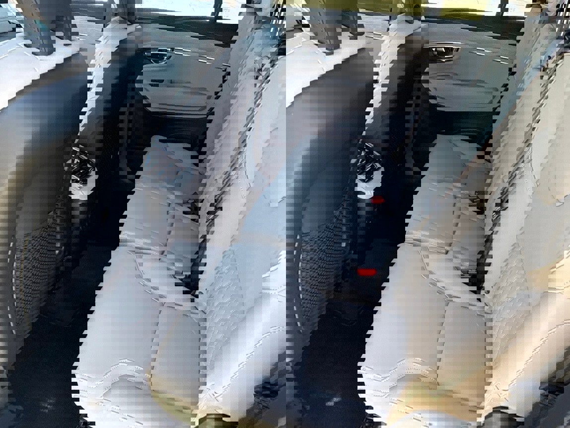 New 2026 Volvo XC90 B6 Plus image 29