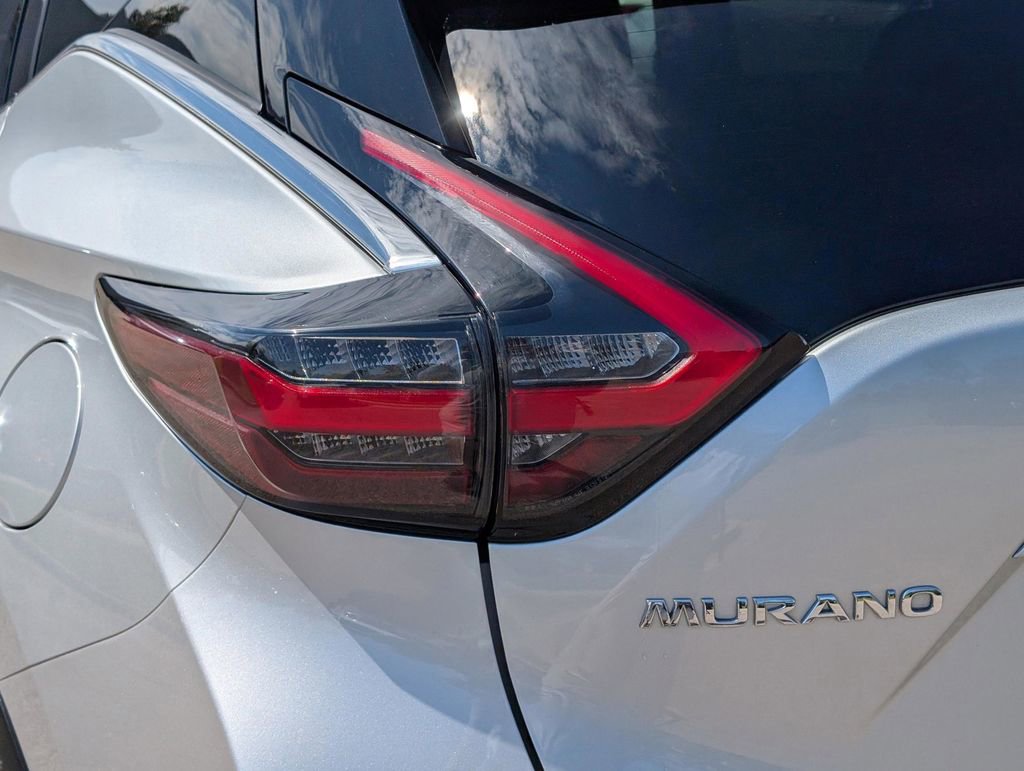 Used 2023 Nissan Murano SV FWD image 13