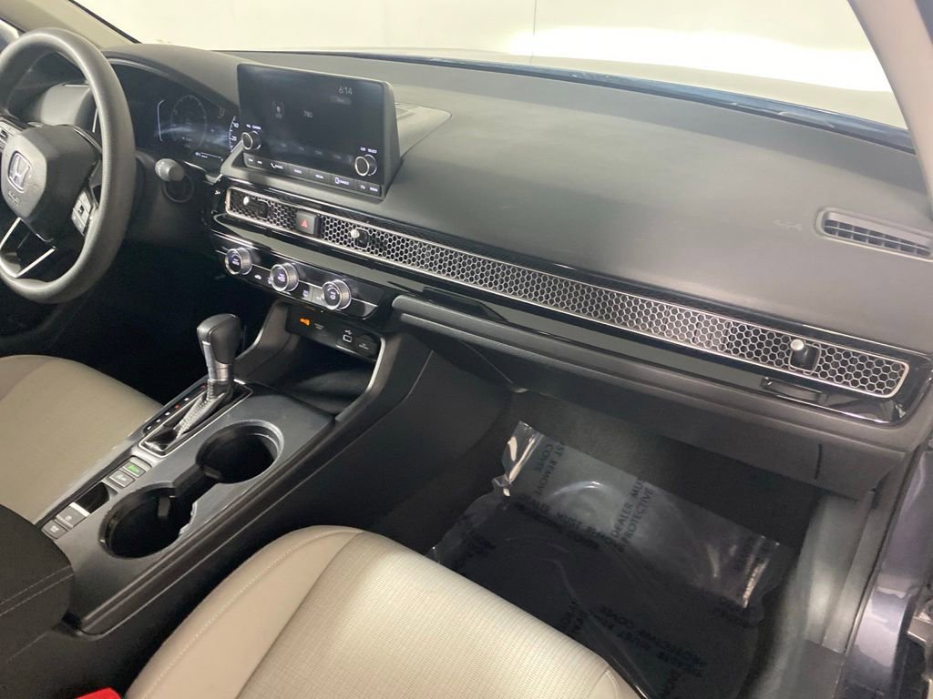 Used 2023 Honda Civic LX image 32