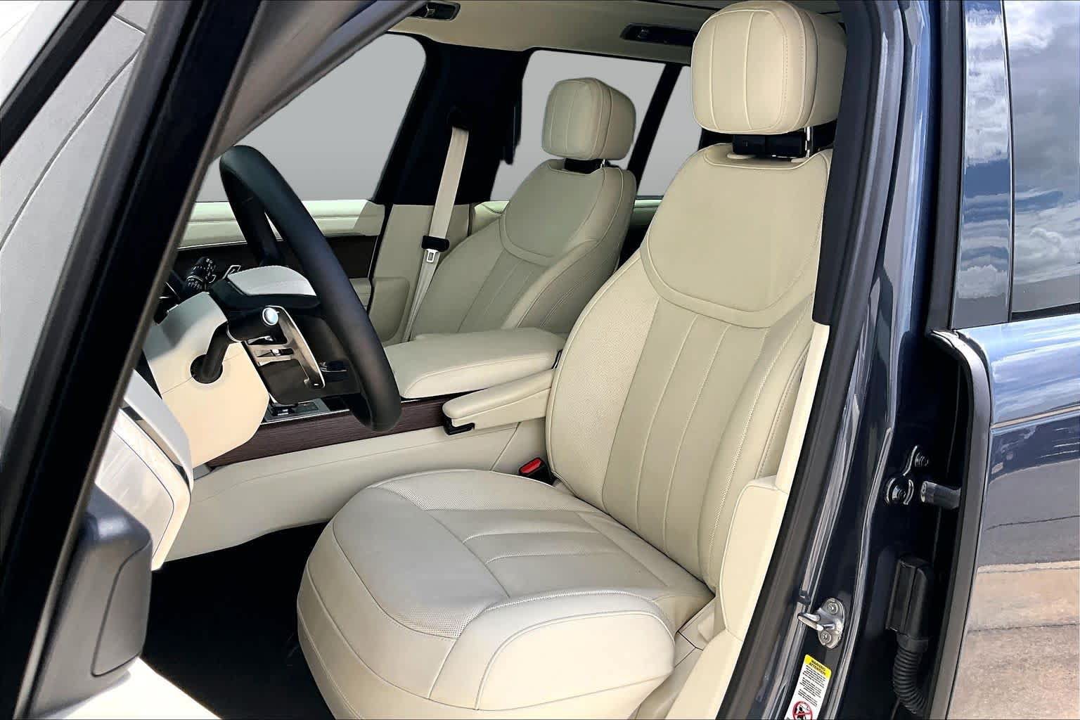 Used 2026 Land Rover Range Rover SE AWD/4WD image 8