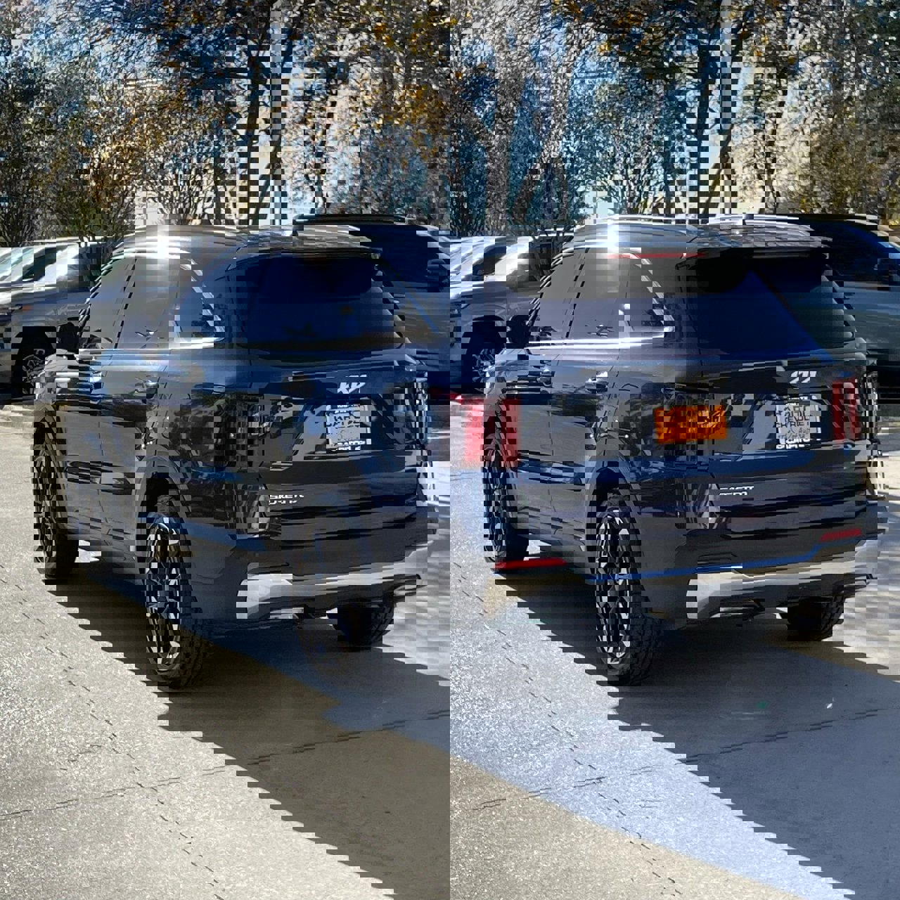 Used 2024 Kia Sorento EX w/ Panoramic Sunroof Package image 4