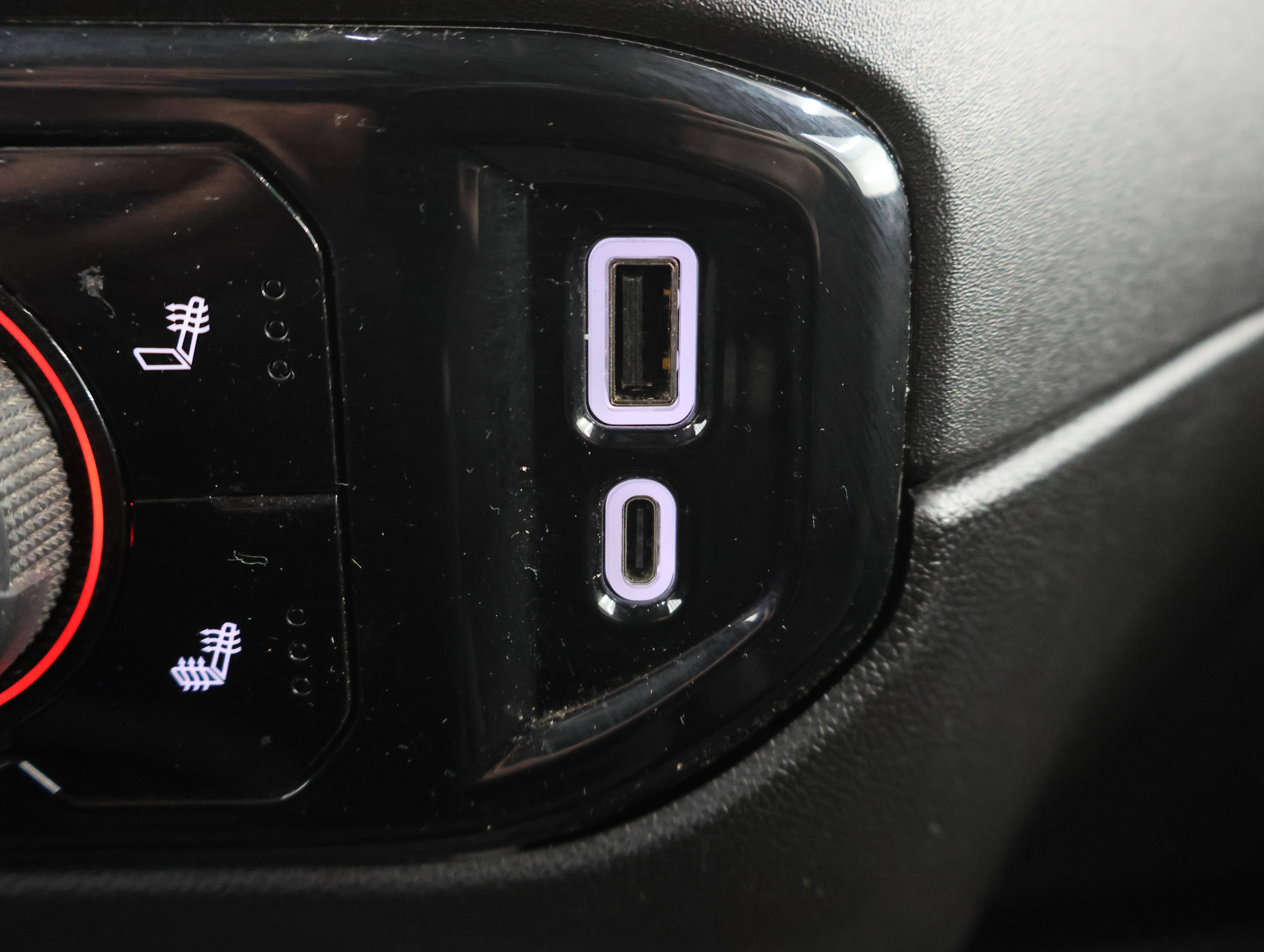 Used 2024 Chevrolet Silverado 2500 LT w/ Midnight Edition image 52