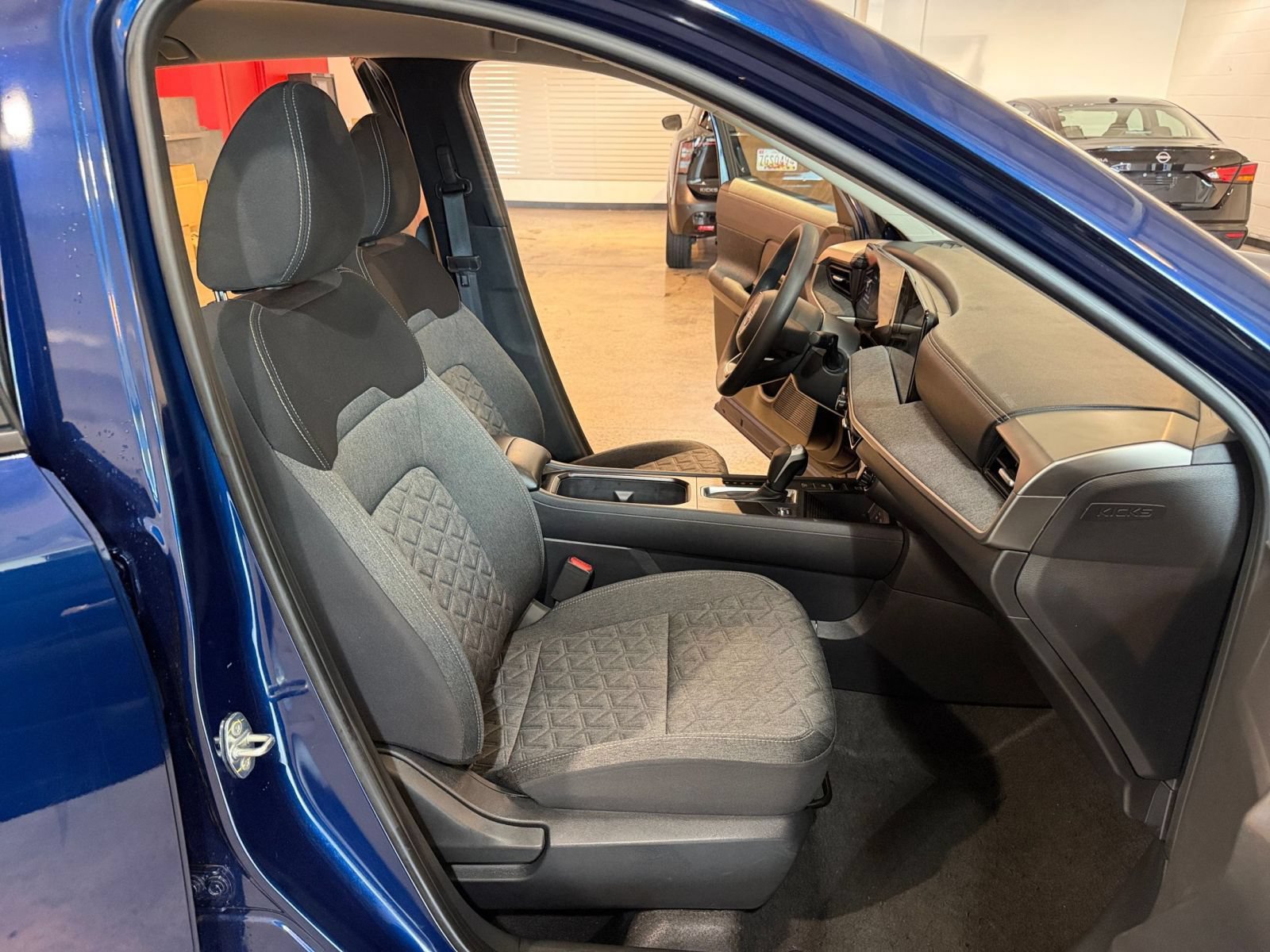 Used 2026 Nissan Kicks SV FWD image 34