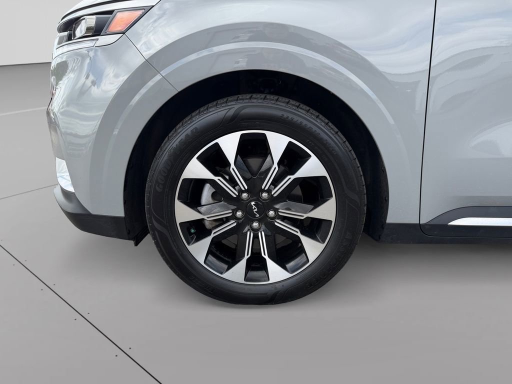 Certified 2024 Kia Carnival SX Prestige image 9
