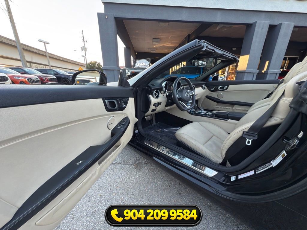Used 2018 Mercedes-Benz SLC 300 image 23