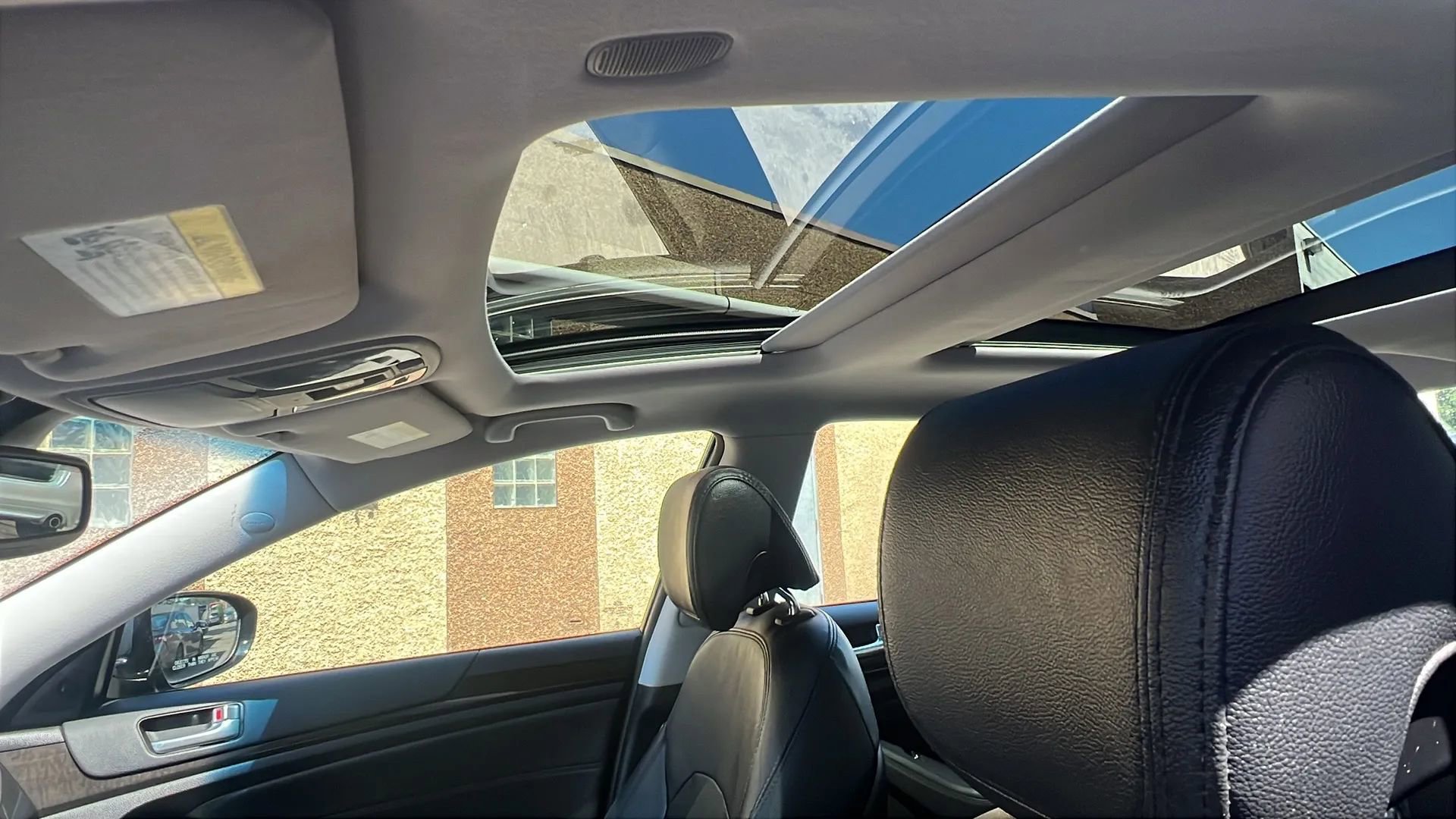 Used 2015 Kia Cadenza Premium image 26